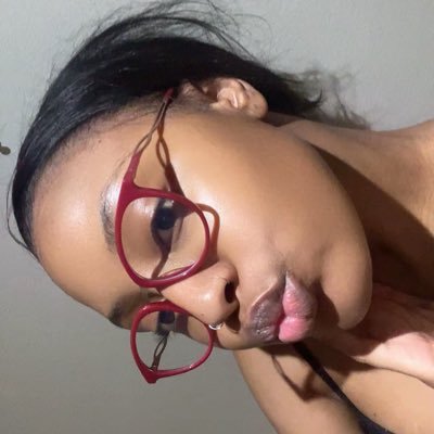 MihlaliSoyizwap's profile picture. new account🧚🏿‍♀️