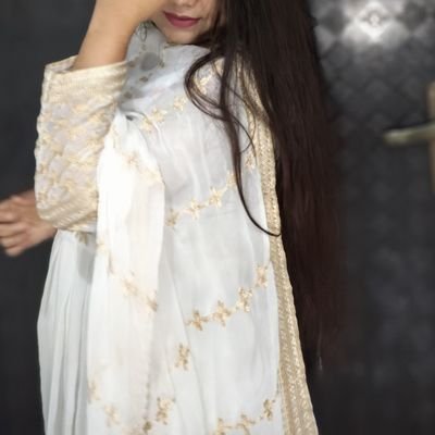 whybunniieee's profile picture. ||  कृष्ण सदा सहायते || 11:11 ||