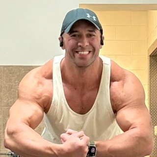 FlexingJoe's profile picture. Average Joe, but sometimes I flex!💪 Risk manager & day trader 📈 I am not a financial advisor and my posts are just my ideas. 🧠 BKJ 💍 ❤️