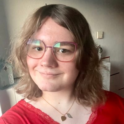 CharSweetly's profile picture. ✨The future is a benevolent black hole🌌