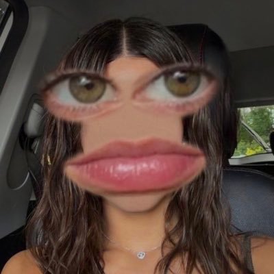 laliscabj's profile picture. la mejor amiga de tomás- 14/10/2025