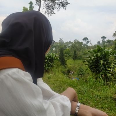 Diancinta0219's profile picture. the best thing for a happier self 🍃