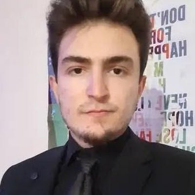 emr3ayas's profile picture. 