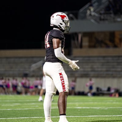 Walker20Aden's profile picture. 3.2 GPA |Westfield Highschool | |C/O 2027🎓| |6’1 205 lbs |ILB/OLB| |📲832-251-6159 |