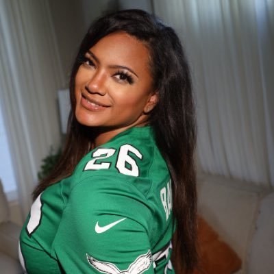 MSEsocialite's profile picture. 🇸🇻 🖤 ♐️📚/ Eagles fan /Music lover/ Novice movie critic/ Proud 🐶 parent…. ❤️ the Culture & Ratchet $hit /there, their and they’re/ Woman! Life! Freedom! ✊🏾
