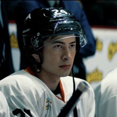 justnotbudding's profile picture. I like gay shit and Ariana grande, which is still gay shit but it’s Ariana grande