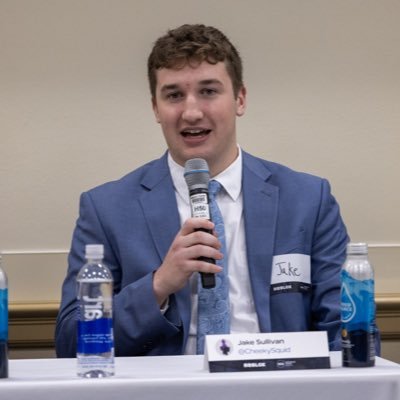 cheekyvisuals's profile picture. Building a million dollar video production company for brands coming to #Roblox ... or running a 3:59 mile (whichever comes first)

Founder @PlayVector3