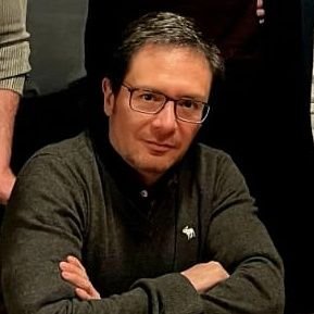 AlfredoDeCaixas's profile picture. Aquí –casi– no soy médico. De acuerdo al interlocutor, al tono y a la intención será la respuesta. Mamadeur de vida sencilla, sin palomita azul.