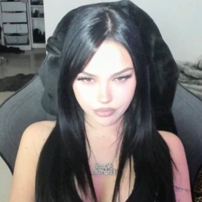 mebslockets's profile picture. JUST A FAN GIRL & Yap sessions💋★I’m mourning someone in the next room★ 18! oomfs:Ivan,Kai,Doxly🤍