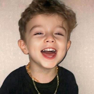 Moh_synn's profile picture. in the calm of my own orbit!