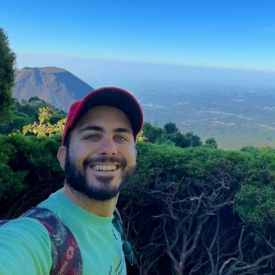 alexkasama's profile picture. x3 startup founder & trader. now, crafting high-impact brands for youtube