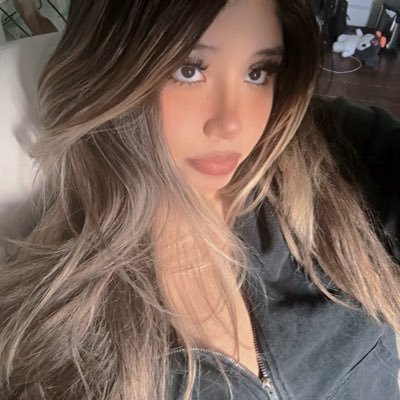 pelanyy's profile picture. 21 | Nursing Student 🔜 BSN, RN | priv: @notpelany