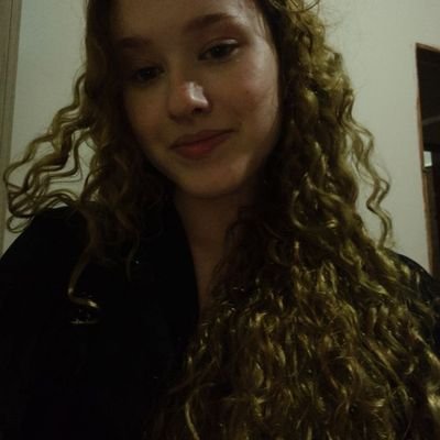 luanazwx's profile picture. my explosions are nothing compared to the way my heart beats when I see you smile. - kat