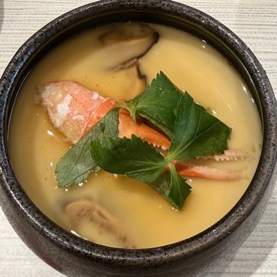 adrianshalima's profile picture. 😽❣️