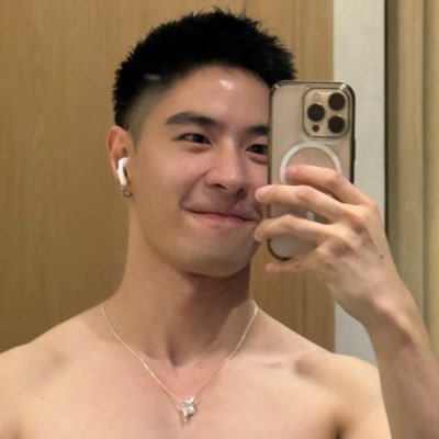 Boom_Thara's profile picture. 