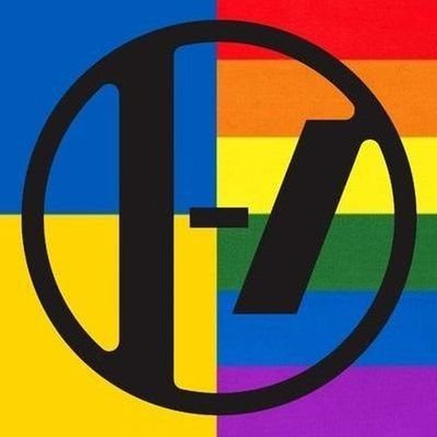 top_ukraine_'s profile picture. Welcome to Trench 2 / stay alive please ||-//💙💛 @BewithWings 🐝 / @just_ria_ 🥒