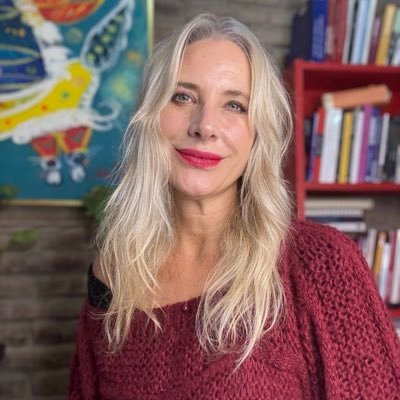 powerlesliecl's profile picture. Psicóloga Clínica, #activista @postnatal12M #maternidad #niñas #niños #salud #circulosdemujeres 💜✊