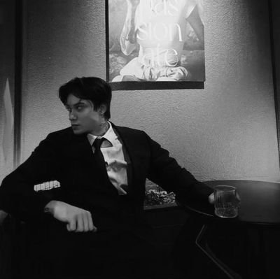 Suleiman657751's profile picture. Tunnel Vision | Football Passion | True Blue | EF43ADDR