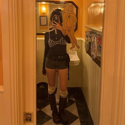 mhicks9728's profile picture. The simplicity of this landscape is a reminder of the profound beauty in simplicity itself.