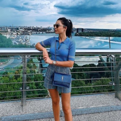 DaisyEmberiunj's profile picture. There is no right time, just time and what you do with it 📖🌿