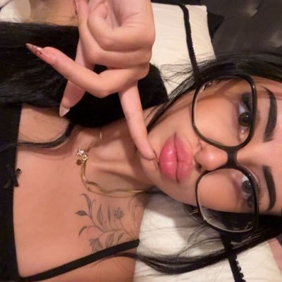 Luna_Hss's profile picture. 28 yo. Je ne réponds qu’ici 👇