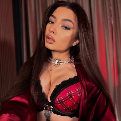 Goddessellyah4k's profile picture. The most sensual & dangerous online brat | 50€ to speak | Clip Artist (@ellyah_clips - your obsession) @goddessellyah__ & @goddessellyah1 | DM on Loyalfans.