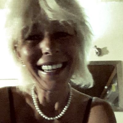 LoanaBuchanan_'s profile picture. 