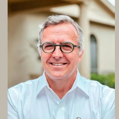 dicksonjulius27's profile picture. Life is just like a camera 📸 just focus on what's important

🇺🇸 orthopedic professional 🇺🇸