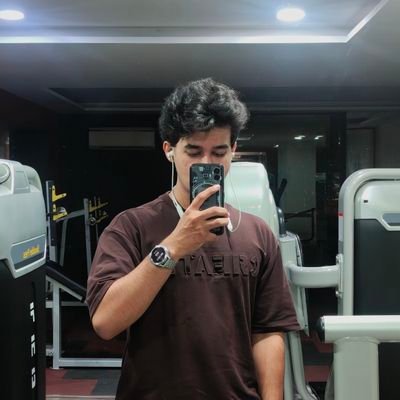 ShubhamVDev's profile picture. AI ML | 20 | learning, making, breaking things otw, if not broken enough gym's home.
