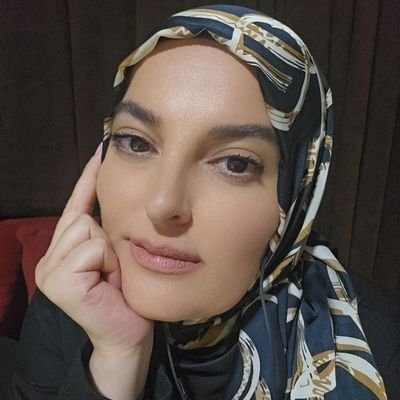 BaharGbO's profile picture. Kaderini Sev Kitabı'nın yazan'ı'

Bizim bir sevdamız, birde davamız var.     .
........Denk değiliz.