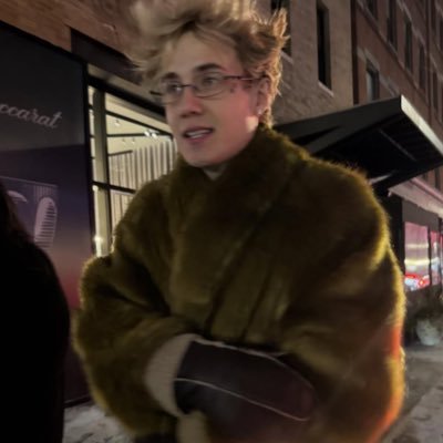 sttrayys's profile picture. Jaden follows