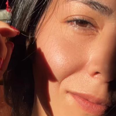 MoonMtz_'s profile picture. 