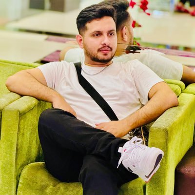 Merayy_Hassan's profile picture. 🦷 🇵🇰 🇦🇪 🇦🇺 🇸🇬 🇲🇾 🇲🇻