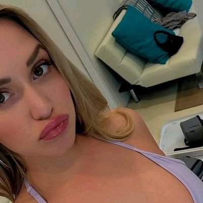 christyross7918's profile picture. a closer look into my life 😊