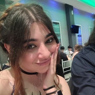 R__Villalobo's profile picture. 