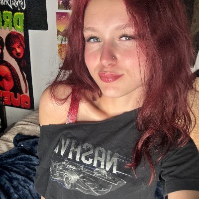 Alice_Lang81z's profile picture. this app is fcking crazy i love it