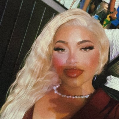 MissCandieB's profile picture. 🇯🇲 | wholesome baddie