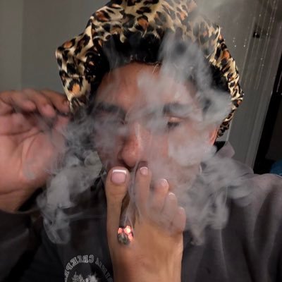 okoata1's profile picture. GOD is ❤️ Online men’s fashion store , personal shopper 🛒🛍️ @Santandave1 lover😌🤭, very thick Igbo girl : psalm 91