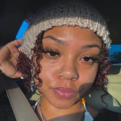 opheliasway's profile picture. ethereal and strange