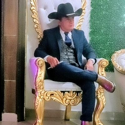 Cuentista77's profile picture. -¿Creés en la poesía? Me dijo.

-¡Absolutamente, sí! Porque en mis letras, mis manos y en mis labios; tú te conviertes en ella. Le contesté. 

Abel Séptymus