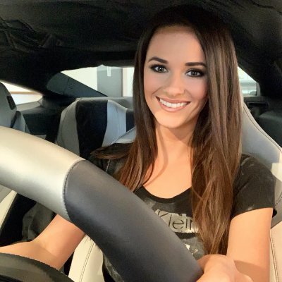 Anastasia04u1's profile picture. Art 🎨 | History 🏺 | Finding beauty in little things ✨