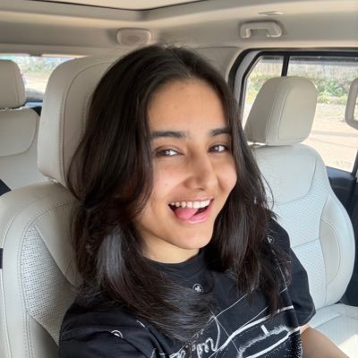 annunjaya's profile picture. i take my hobbies way too seriously 🥞 internet crumbs ↓