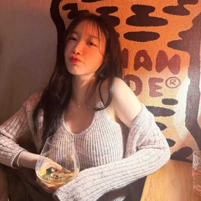 roseaiglent's profile picture. (MVRP: Adult Freight) Eglantine Kaia ㅡ a fragrance that, in small doses, subtly gets through your memories. Mom of 🐈🐈‍⬛