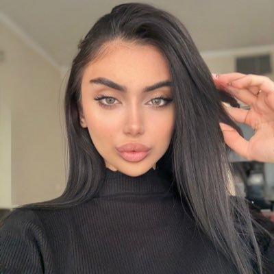 parni1aa's profile picture. 