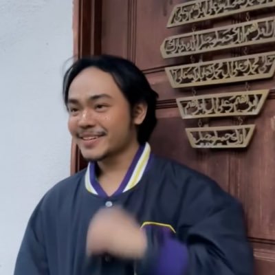 bukhaireee's profile picture. 