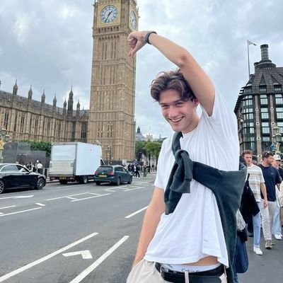 AlishaBobo22611's profile picture. Sports. Stats. Late-night matches. Repeat.