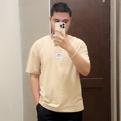 yuvrajsharmaaa's profile picture. 𝙀𝙠 𝘿𝙞𝙣 𝙏𝙪𝙢 𝘽𝙝𝙞 𝙎𝙝𝙖𝙧𝙚 𝙆𝙖𝙧𝙤𝙜𝙚 🤗❤️