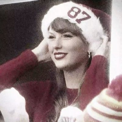 SWIFTH0LIC13's profile picture. debut swiftie ♡ eras tour seattle n1 & n2 ♡ tn notice x1