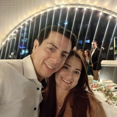 diegoromero's profile picture. 🤖 Ingeniero Electrónico | 👩🏻‍💻 Desarrollador de Software | 🕺🏻Amante del Rock y la Salsa