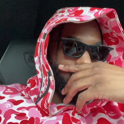 _KingDud's profile picture. God first ♰